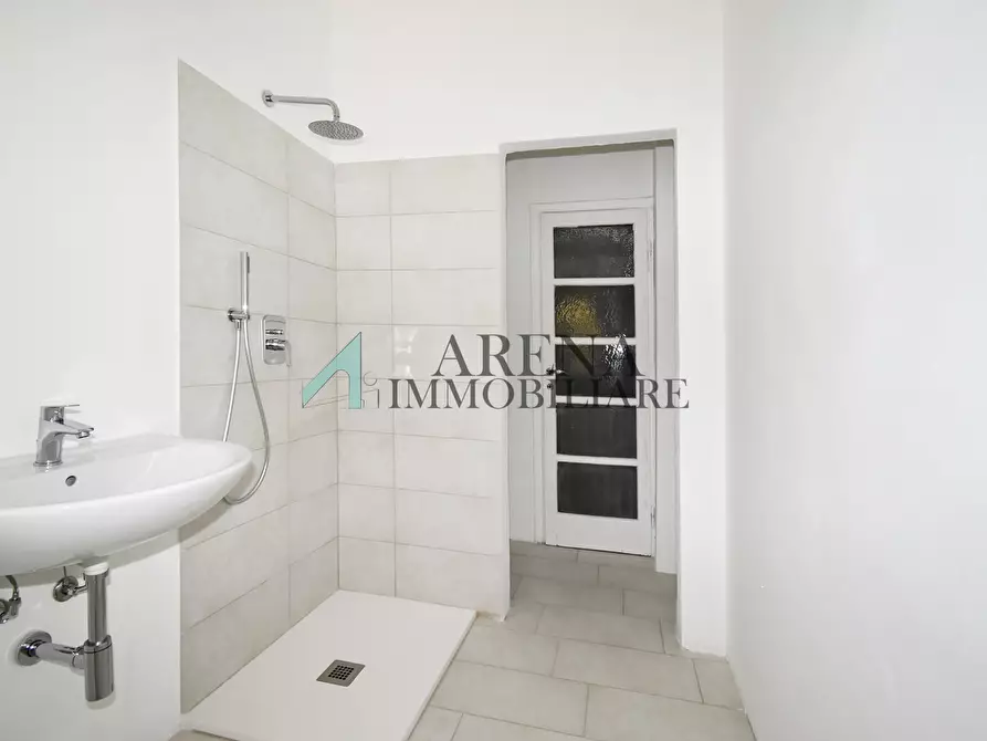Immagine 9 di Appartamento in vendita  50 a Milano