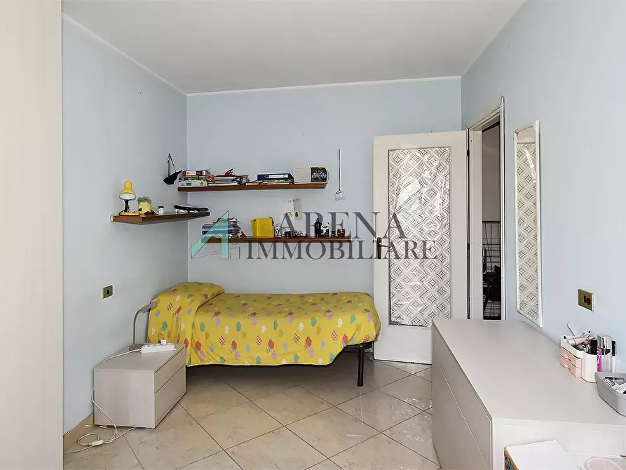 Immagine 10 di Appartamento in vendita  14 a Busto Arsizio