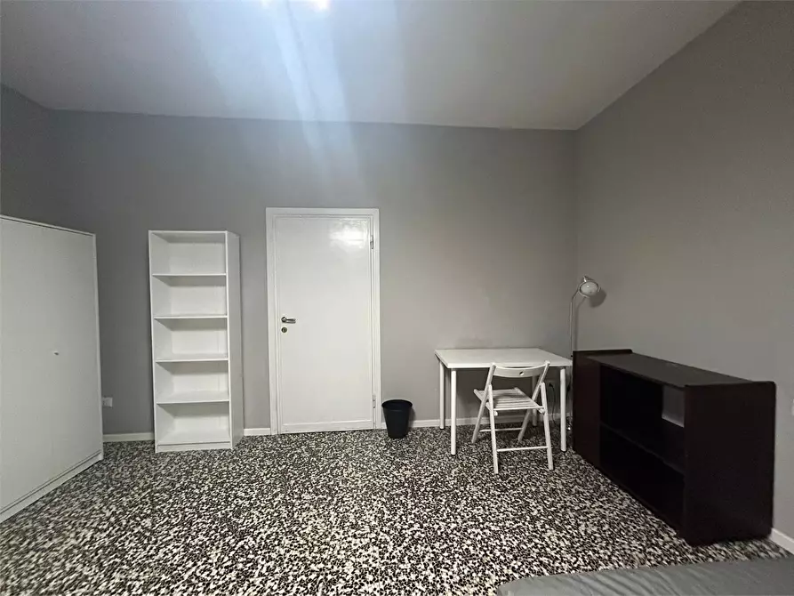 Immagine 9 di Appartamento in vendita  5 a Milano