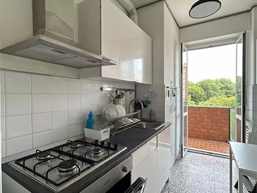 Immagine 6 di Appartamento in vendita  5 a Milano