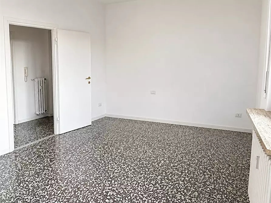 Immagine 9 di Appartamento in vendita  5 a Milano