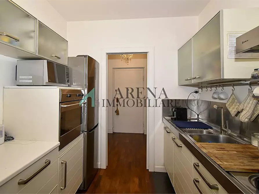 Immagine 8 di Appartamento in vendita  7 a Milano
