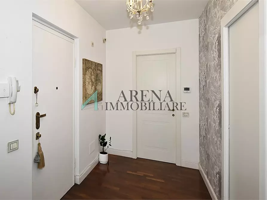 Immagine 2 di Appartamento in vendita  7 a Milano