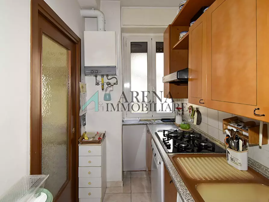Immagine 8 di Appartamento in vendita  5 a Milano
