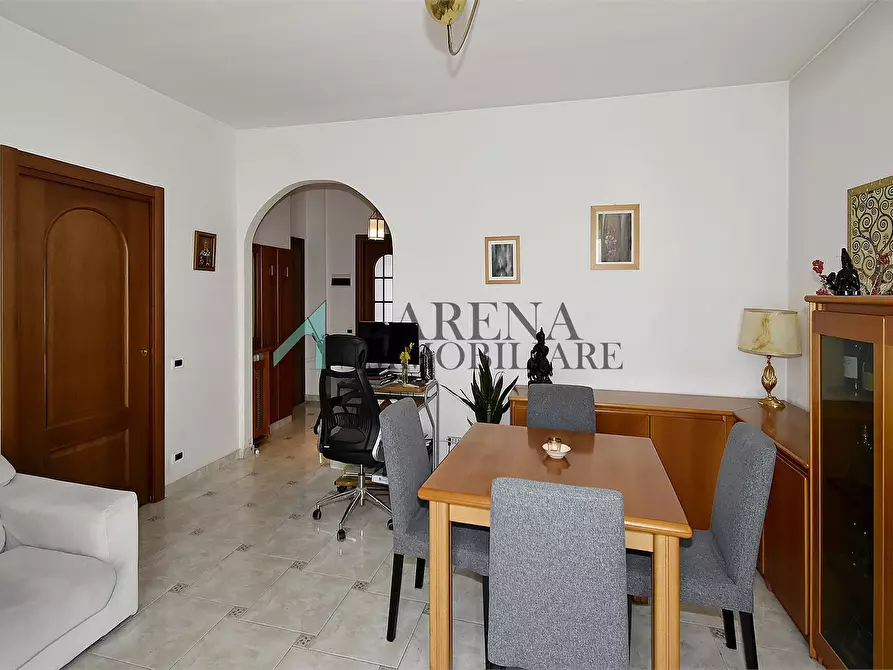 Immagine 5 di Appartamento in vendita  16 a Milano