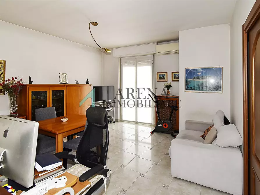 Immagine 2 di Appartamento in vendita  16 a Milano