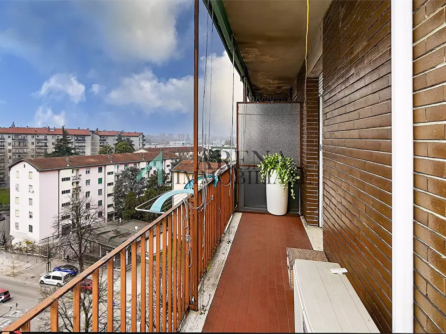 Immagine 4 di Appartamento in vendita  16 a Milano