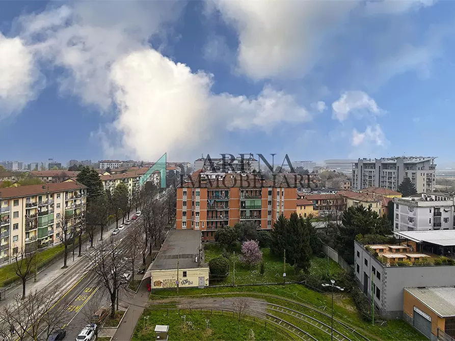 Immagine 10 di Appartamento in vendita  16 a Milano