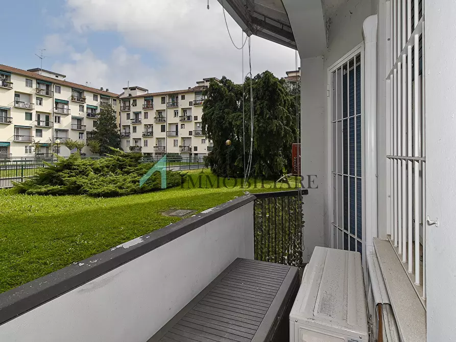 Immagine 10 di Appartamento in vendita  22 a Milano