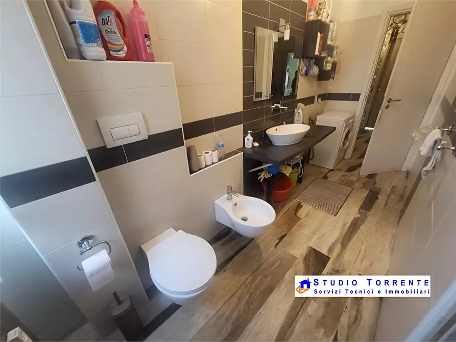 Immagine 3 di Appartamento in vendita  27 a Milano