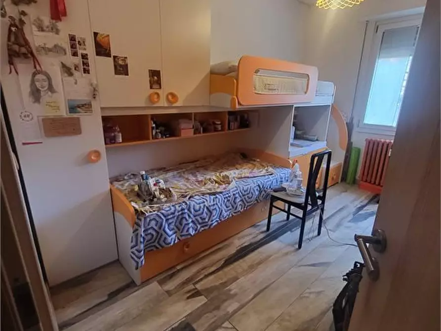 Immagine 5 di Appartamento in vendita  27 a Milano