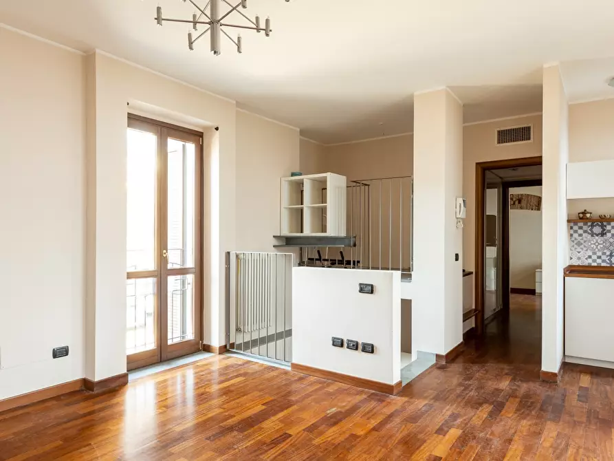 Immagine 1 di Appartamento in vendita  a Milano