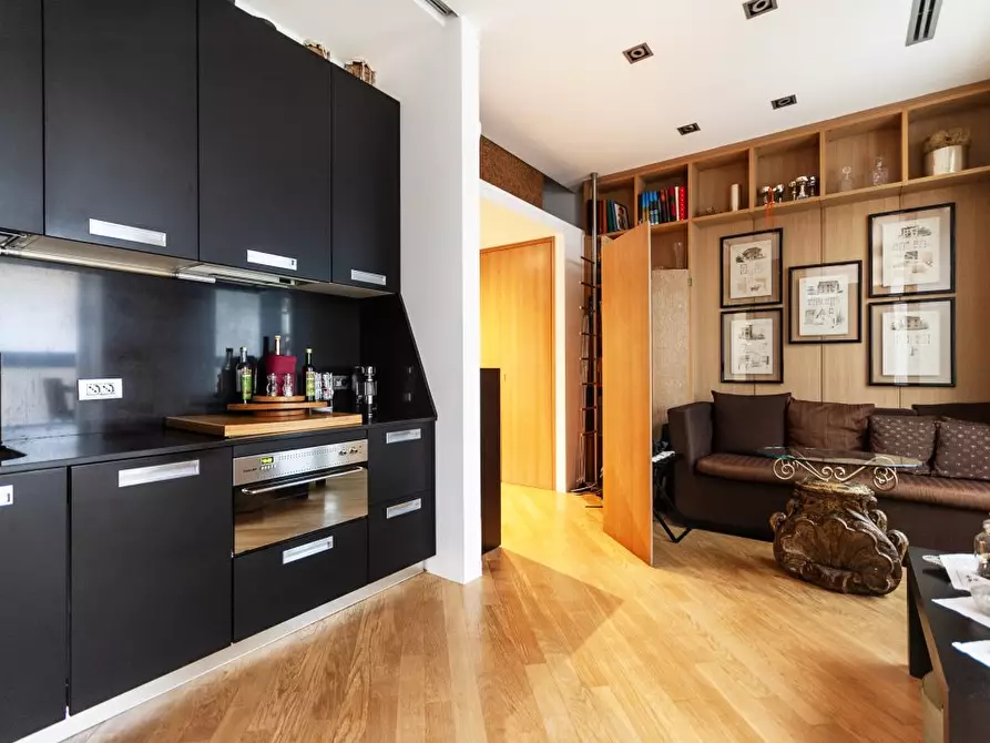 Immagine 6 di Appartamento in vendita  a Milano