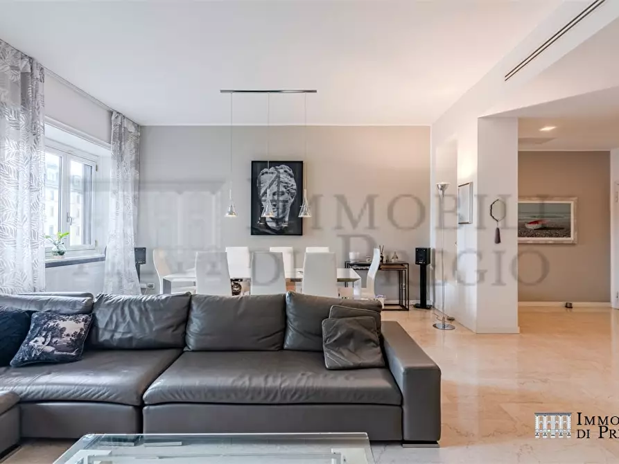 Immagine 4 di Appartamento in vendita  a Milano