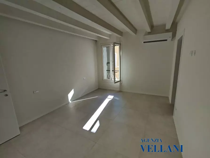 Immagine 10 di Appartamento in vendita  a Carpi