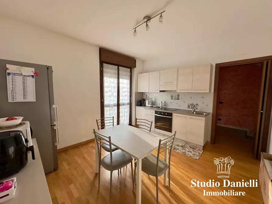 Immagine 1 di Casa indipendente in vendita  26 a Verano Brianza