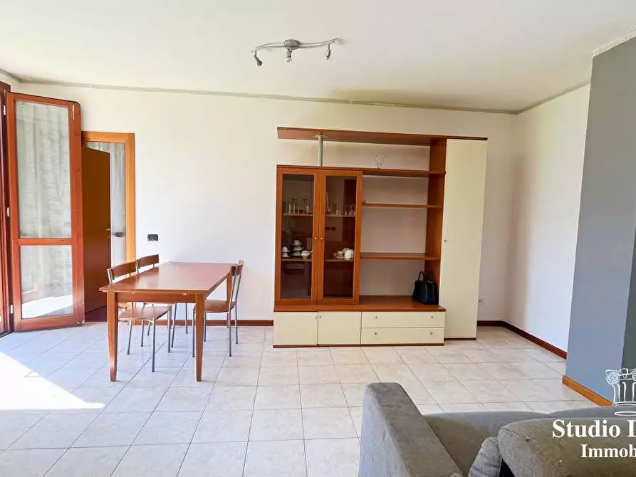 Immagine 5 di Appartamento in vendita  14 a Besana In Brianza