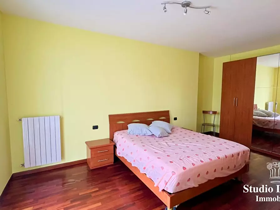 Immagine 3 di Appartamento in vendita  14 a Besana In Brianza