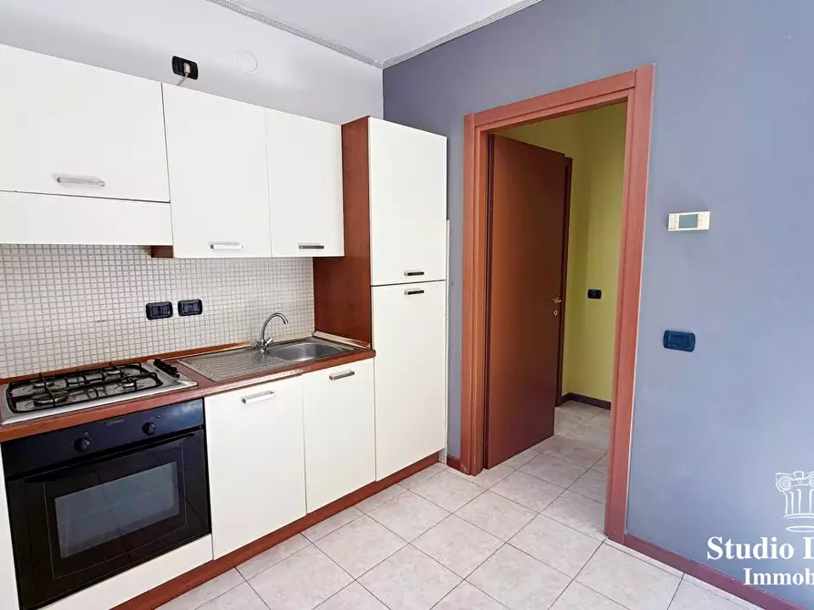 Immagine 6 di Appartamento in vendita  14 a Besana In Brianza