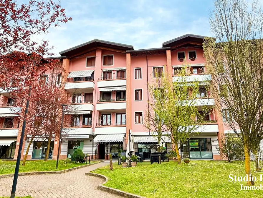 Immagine 1 di Appartamento in vendita  14 a Besana In Brianza