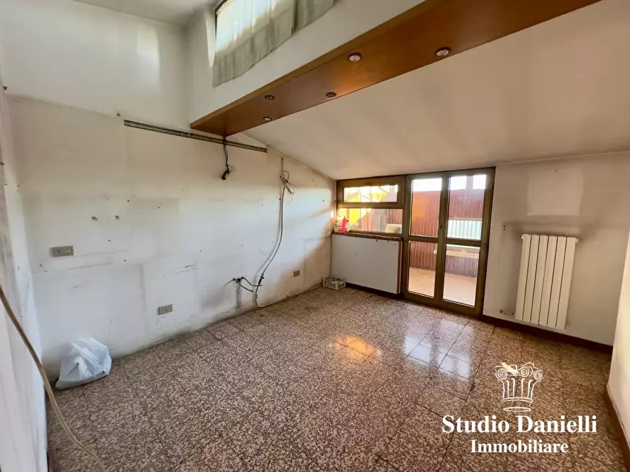 Immagine 8 di Appartamento in vendita  80 a Cesano Maderno