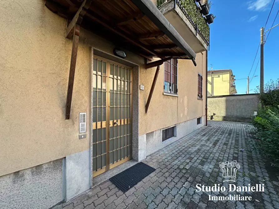 Immagine 3 di Appartamento in vendita  13A a Carate Brianza