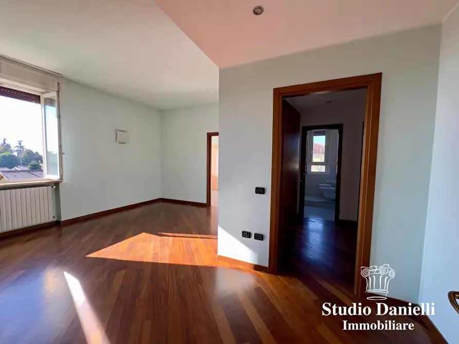 Immagine 7 di Appartamento in vendita  13A a Carate Brianza