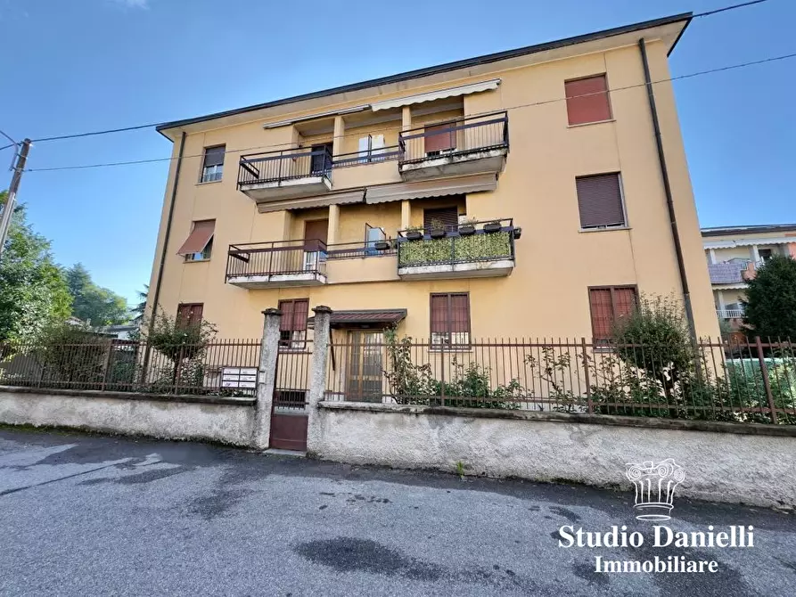 Immagine 2 di Appartamento in vendita  13A a Carate Brianza