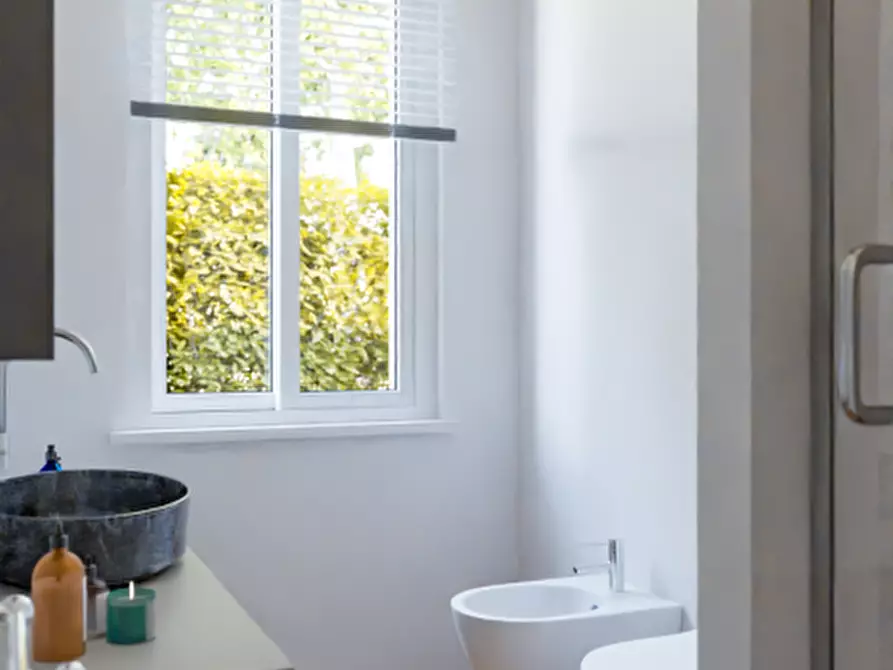 Immagine 7 di Appartamento in vendita  a Carate Brianza