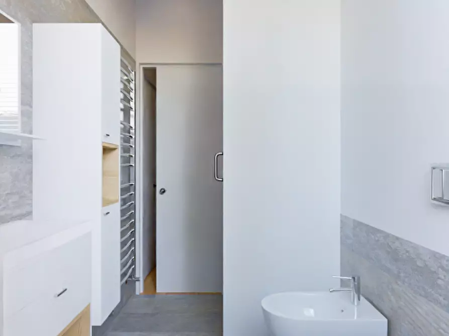 Immagine 8 di Appartamento in vendita  a Carate Brianza