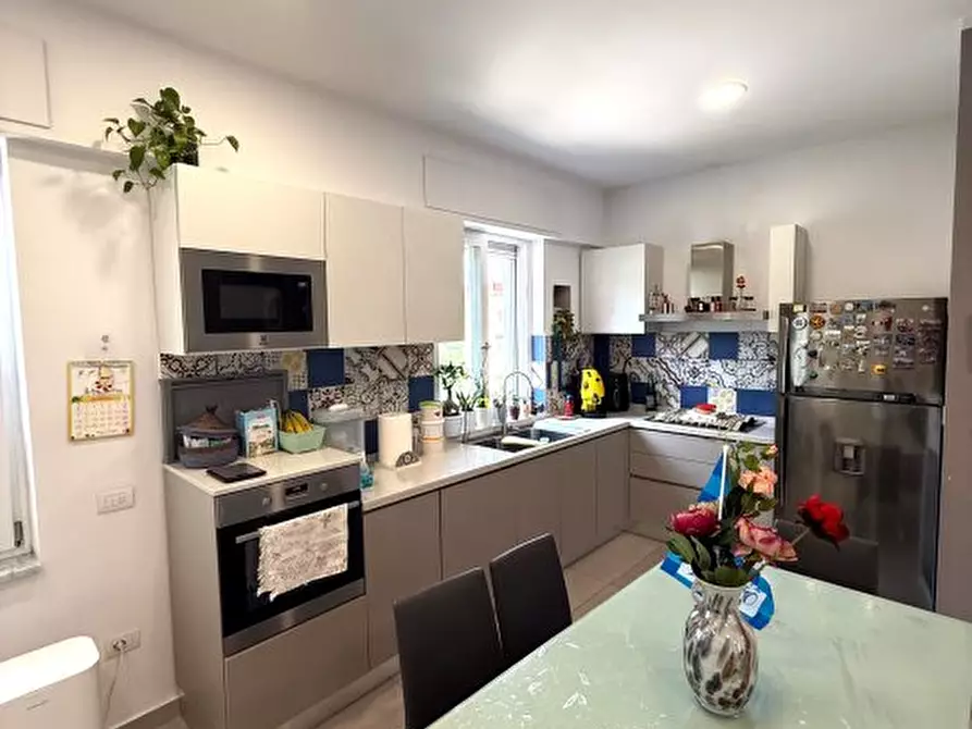 Immagine 2 di Appartamento in vendita  a Napoli