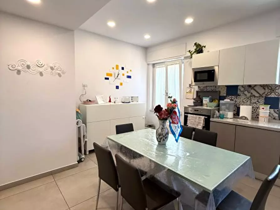 Immagine 4 di Appartamento in vendita  a Napoli