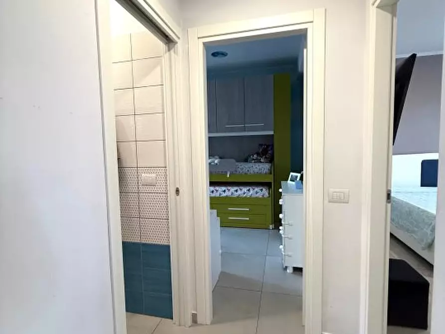 Immagine 10 di Appartamento in vendita  a Napoli