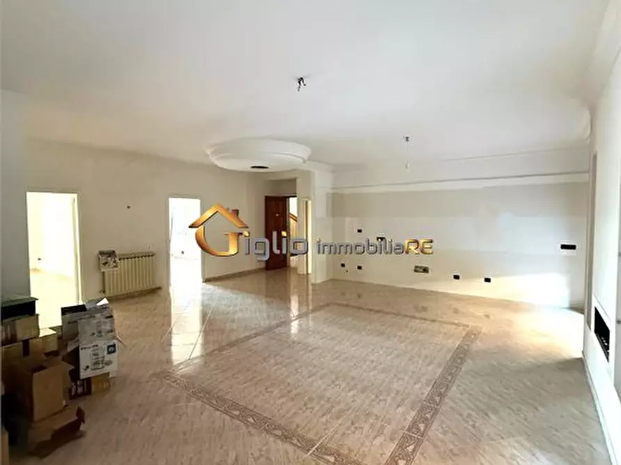 Immagine 2 di Appartamento in vendita  a Casoria