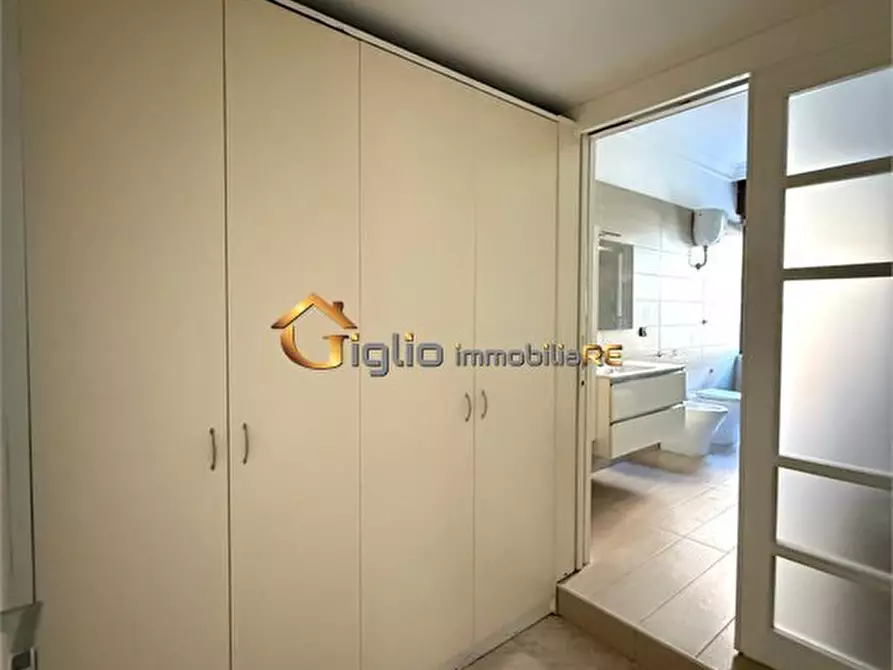 Immagine 6 di Appartamento in vendita  a Casoria