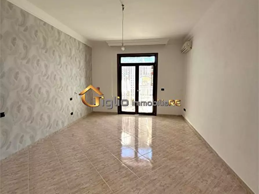 Immagine 8 di Appartamento in vendita  a Casoria