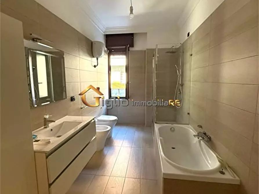 Immagine 7 di Appartamento in vendita  a Casoria