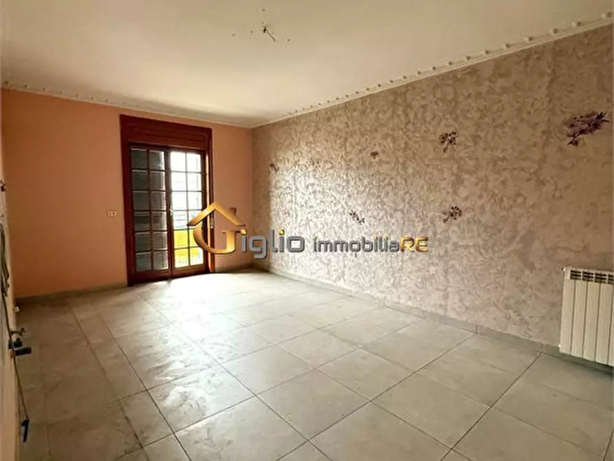 Immagine 1 di Appartamento in vendita  a Casoria