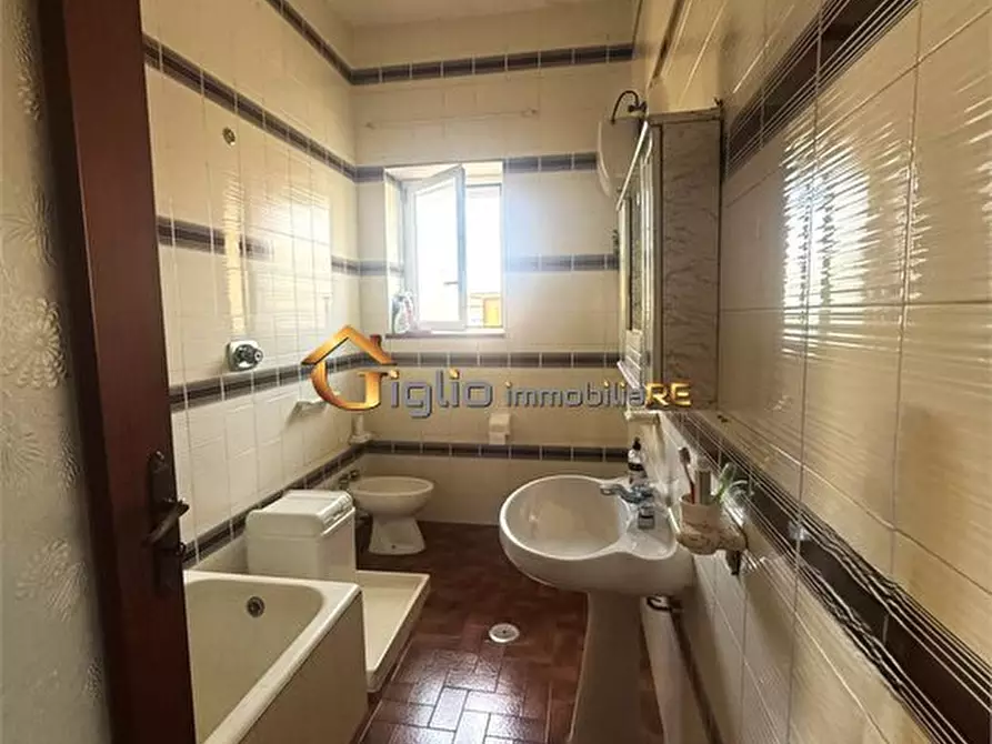 Immagine 6 di Appartamento in vendita  a Casoria