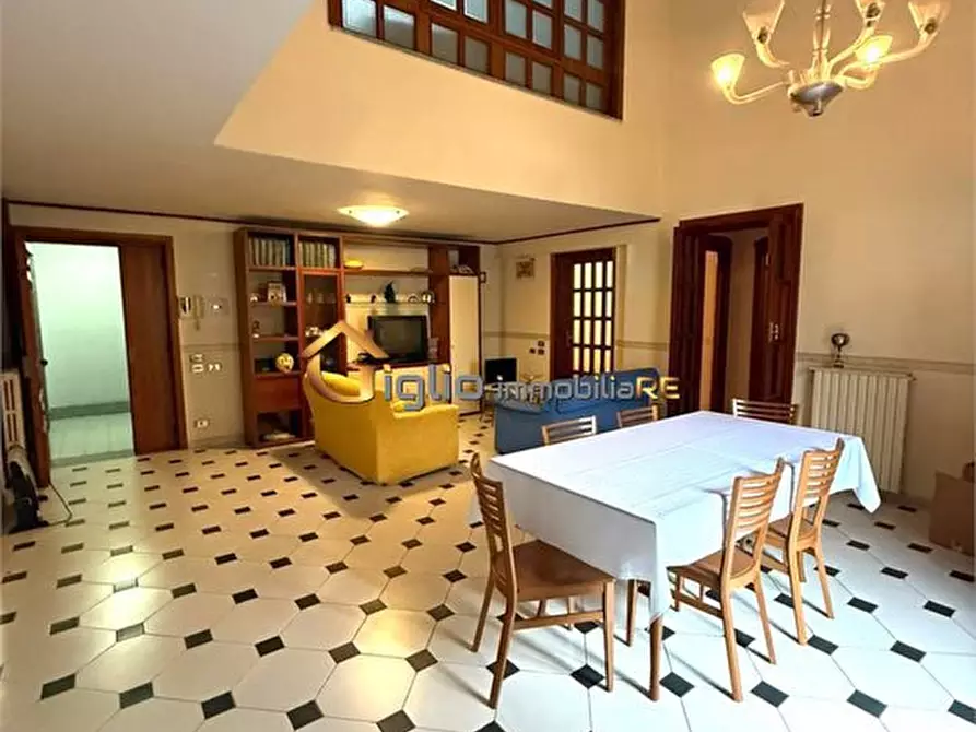 Immagine 2 di Appartamento in vendita  a Casoria