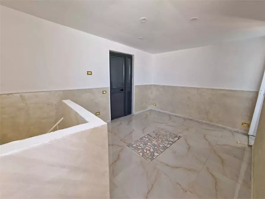 Immagine 5 di Appartamento in vendita  a Torre Annunziata