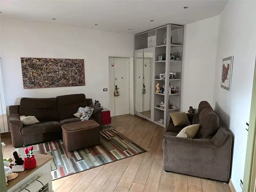 Immagine 4 di Appartamento in vendita  52 a Napoli