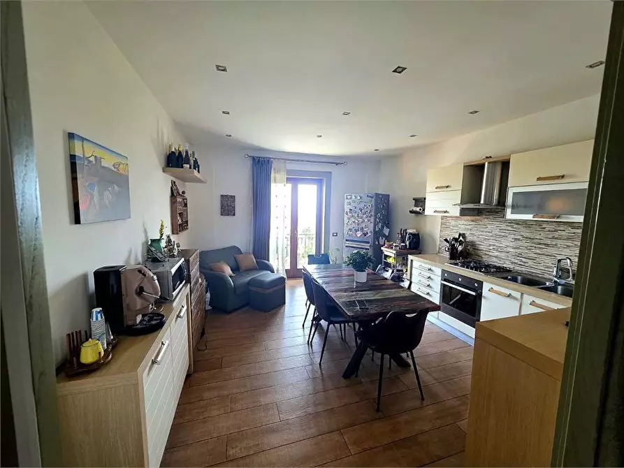 Immagine 6 di Appartamento in vendita  52 a Napoli