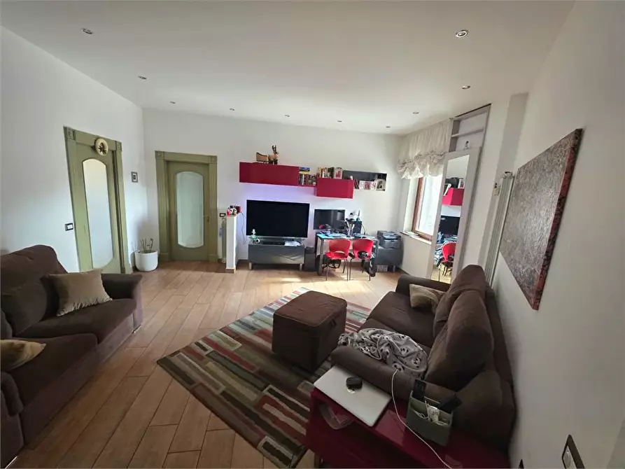 Immagine 2 di Appartamento in vendita  52 a Napoli