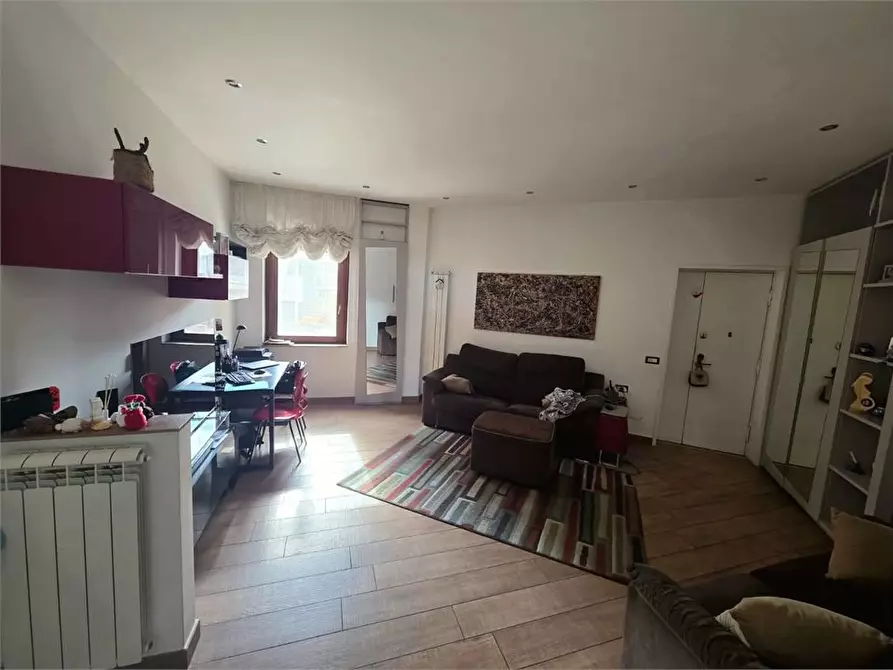 Immagine 3 di Appartamento in vendita  52 a Napoli