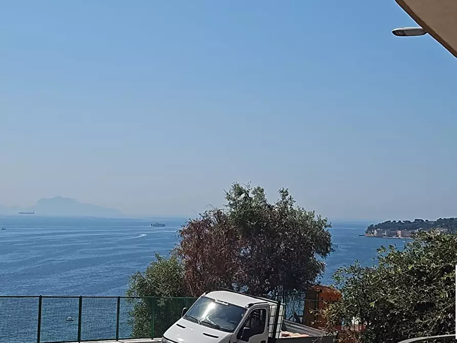 Immagine 10 di Appartamento in vendita  a Napoli