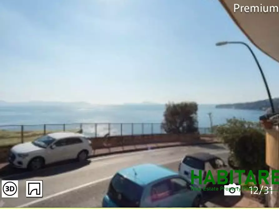 Immagine 2 di Appartamento in vendita  a Napoli