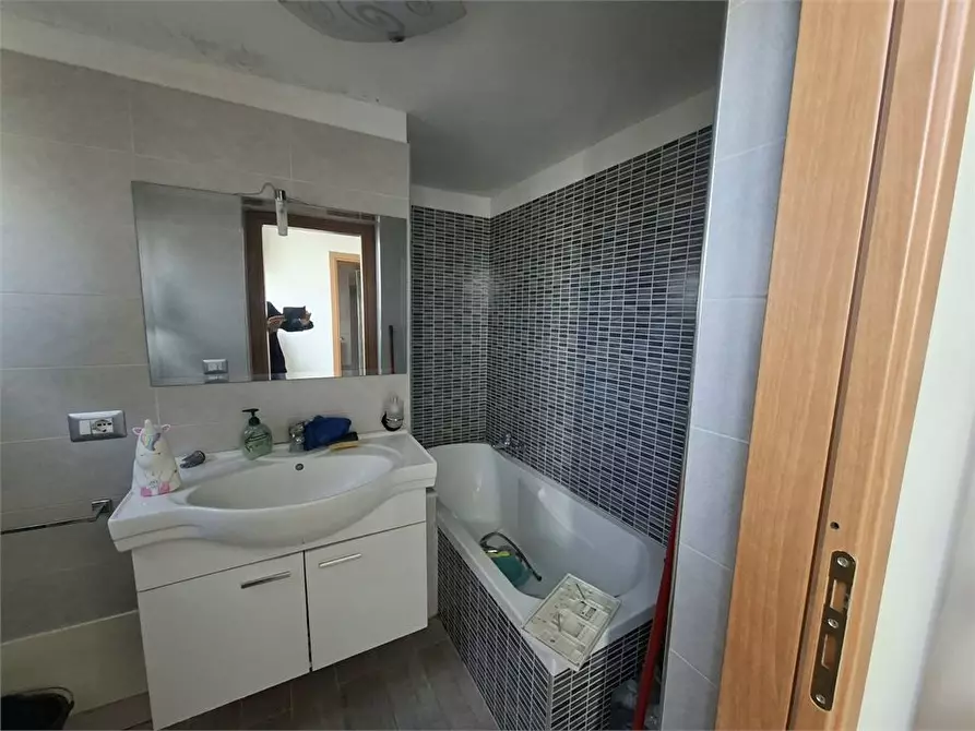 Immagine 8 di Appartamento in vendita  a Torre Annunziata