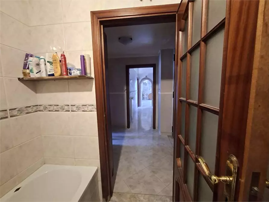 Immagine 8 di Appartamento in vendita  a Torre Annunziata