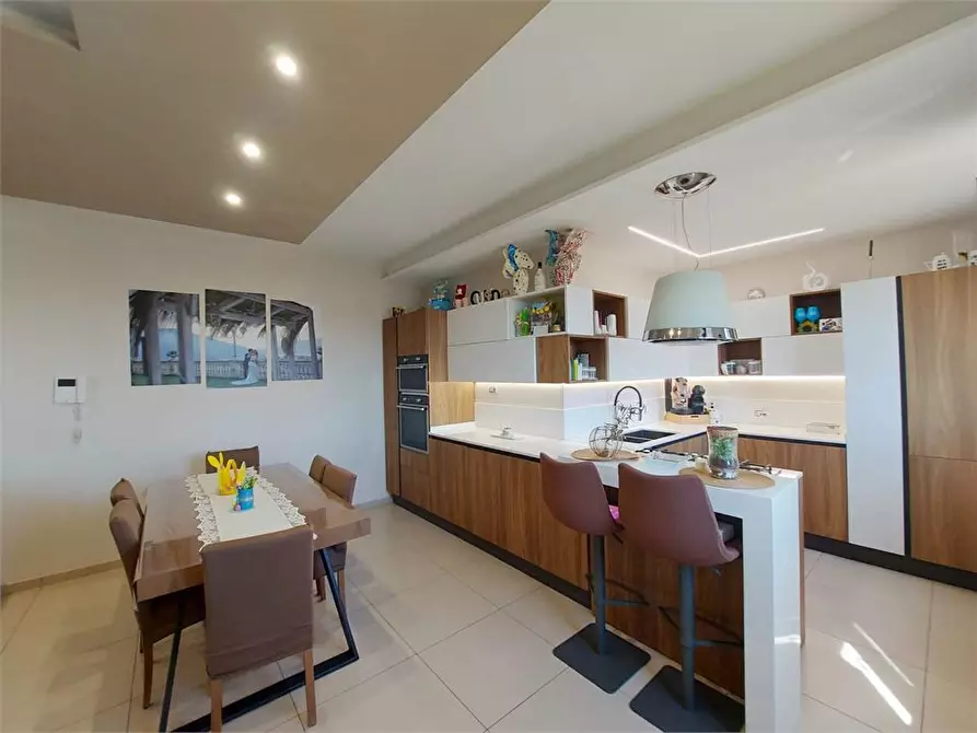 Immagine 6 di Appartamento in vendita  11 a Crispano